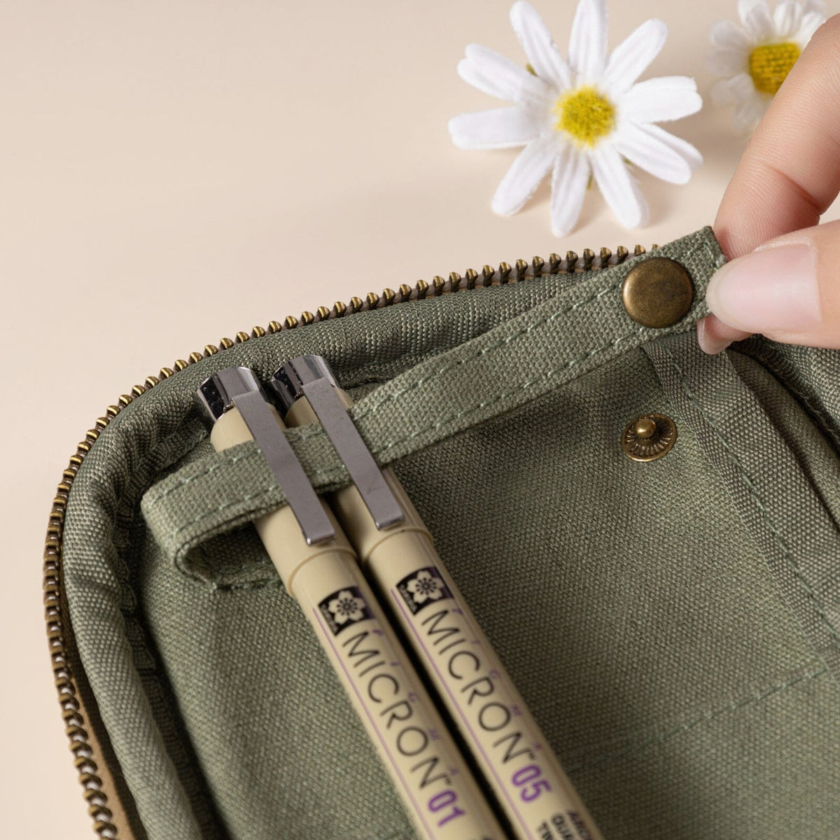 Hinoki - Forest Green Corduroy Pencil Case
