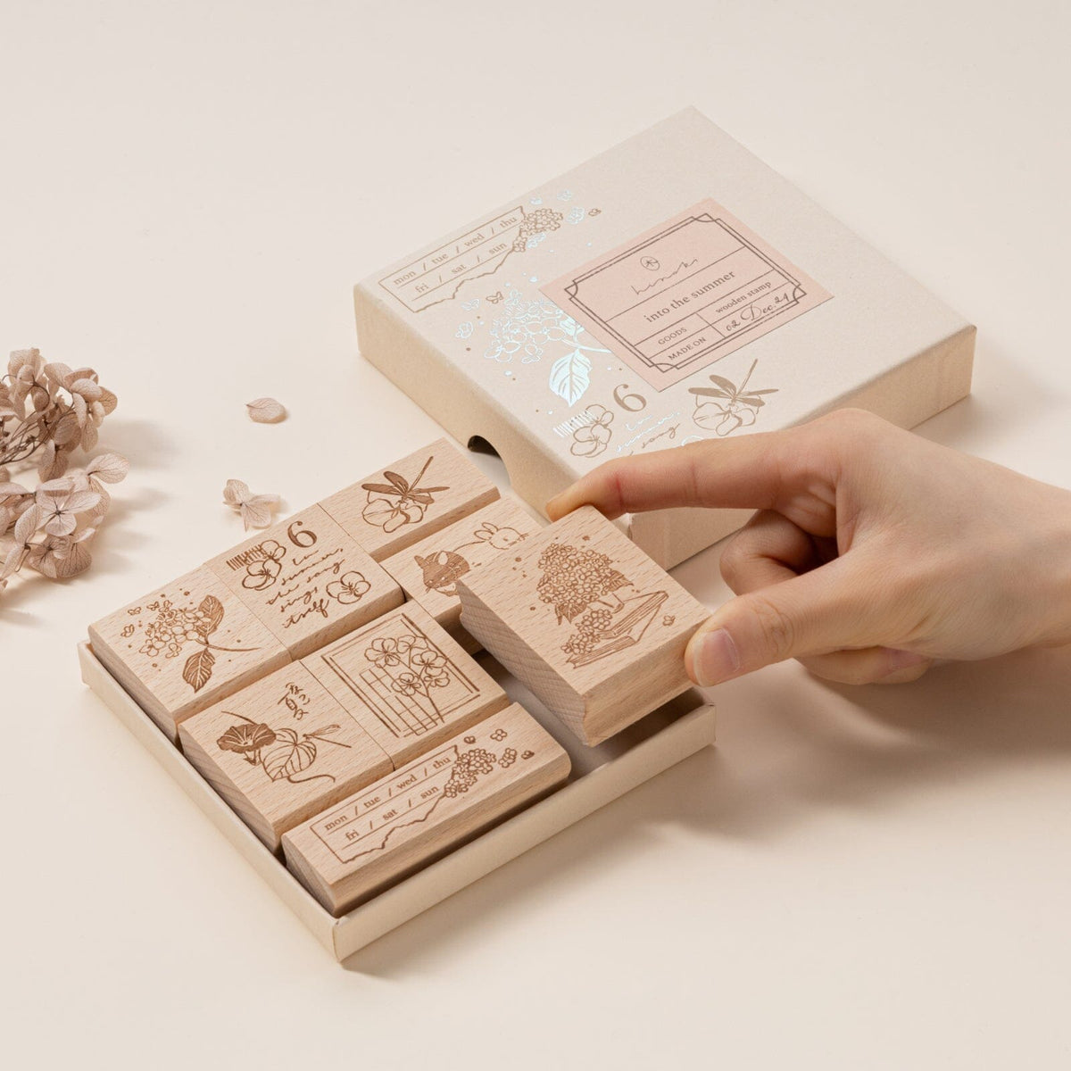 Hinoki - ‘Into the Summer’ Engraved Wooden Stamp Set