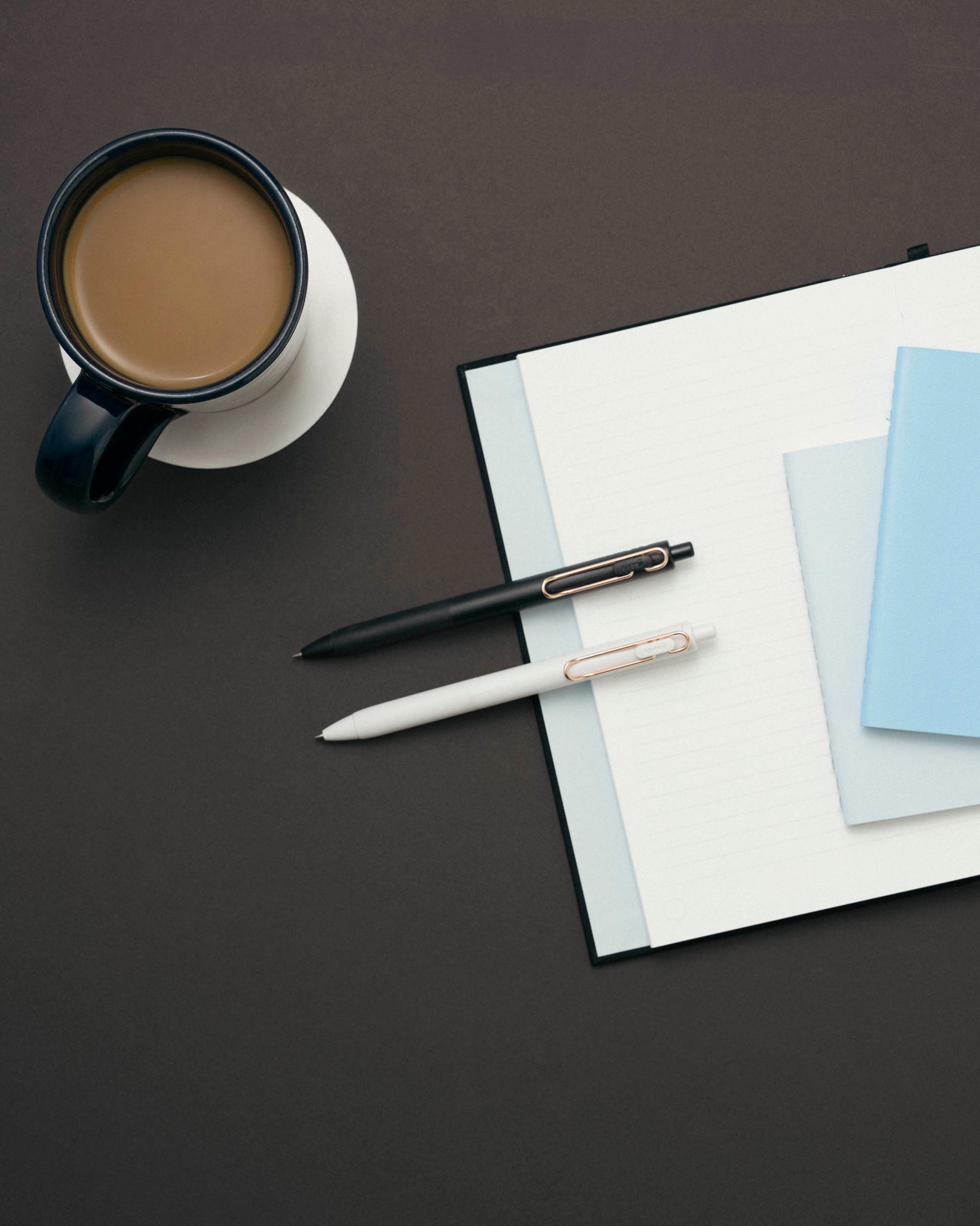 uniball™ ONE Retractable Gel Pen, Limited Edition Gold Clips