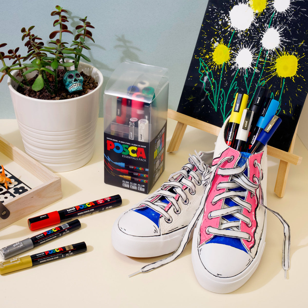 uni® POSCA® Assorted Tip Size, 16 Count, Essentials Pack