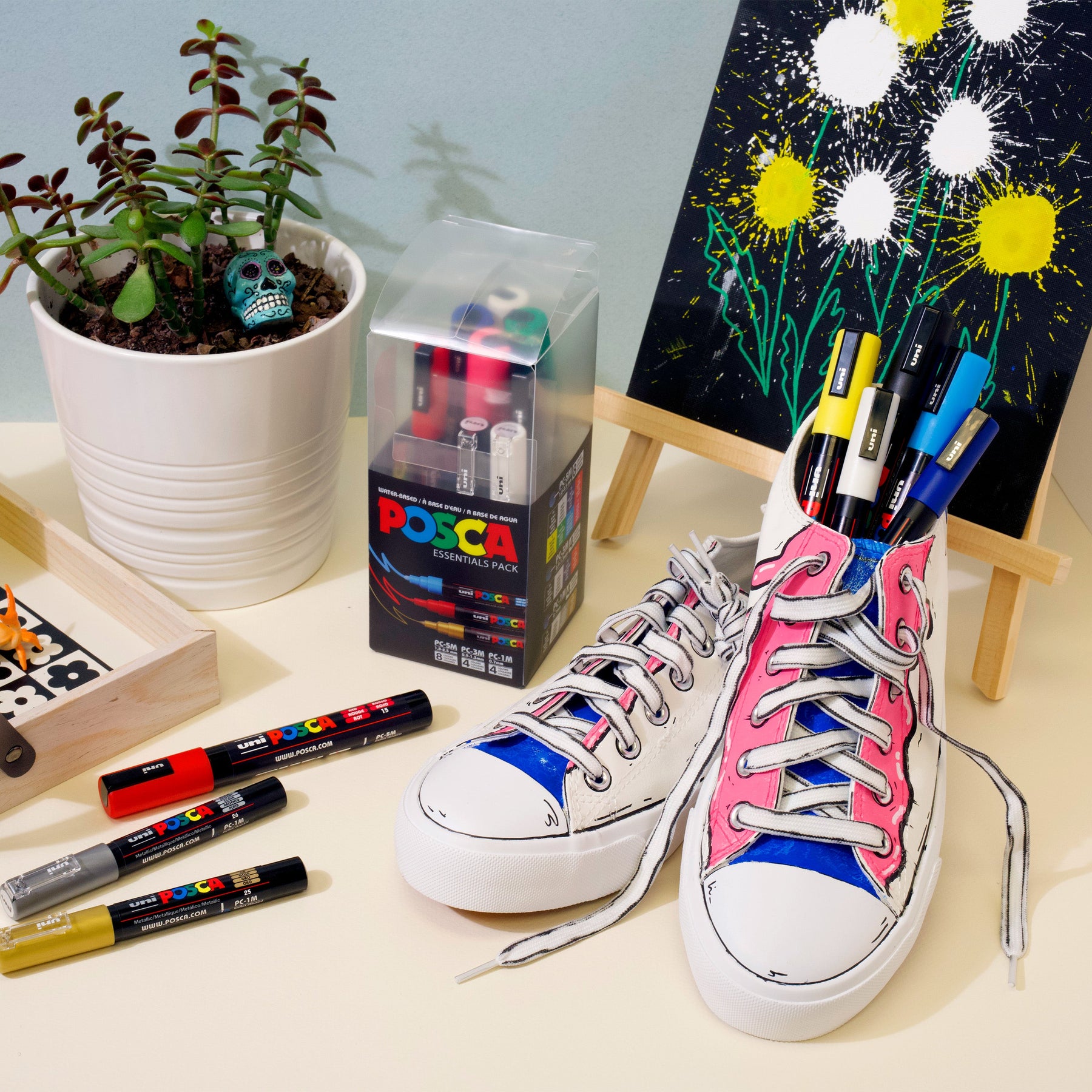 uni® POSCA® Assorted Tip Size, 16 Count, Essentials Pack